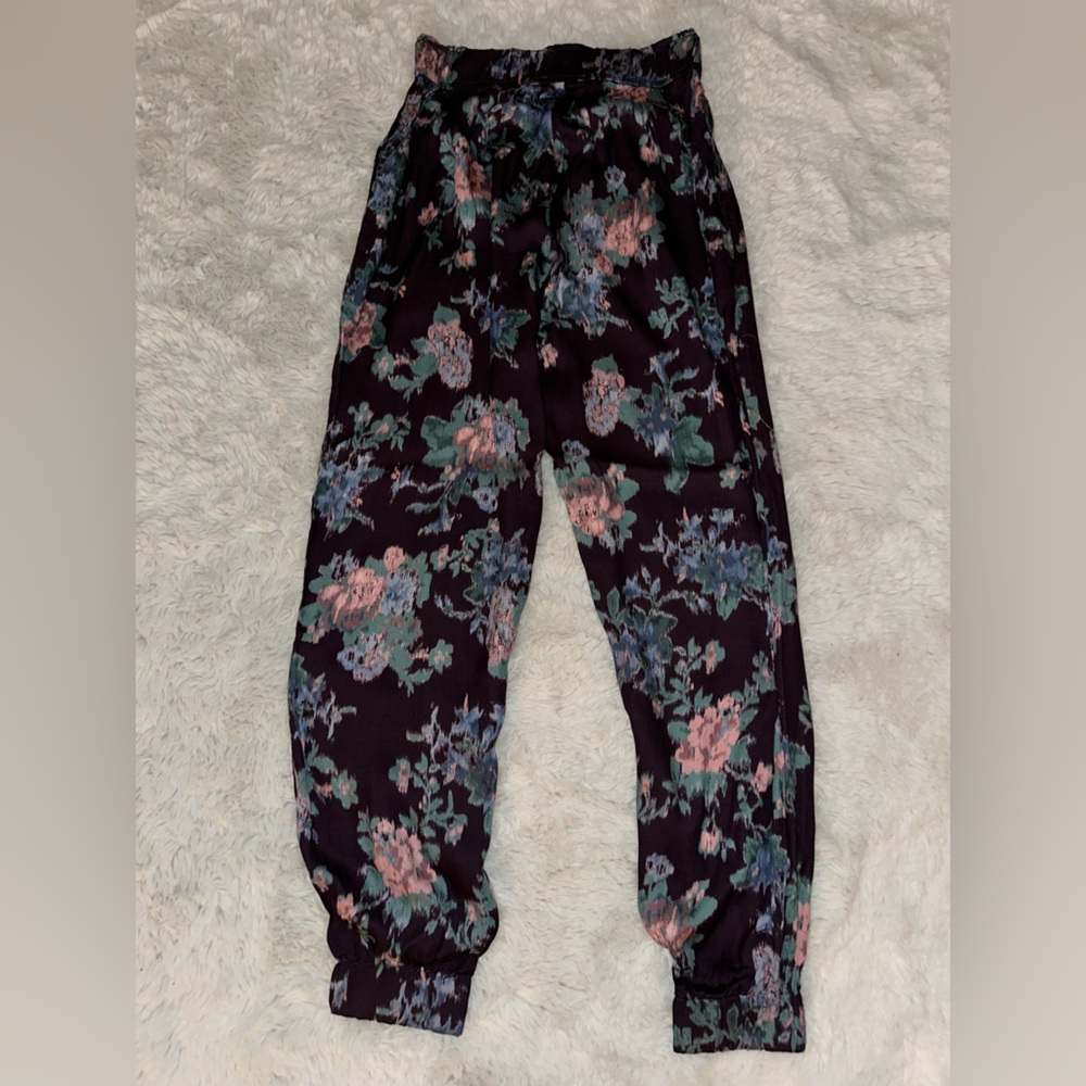 NWT Olivaceous Dark Mauve Sage Pants. Size Medium